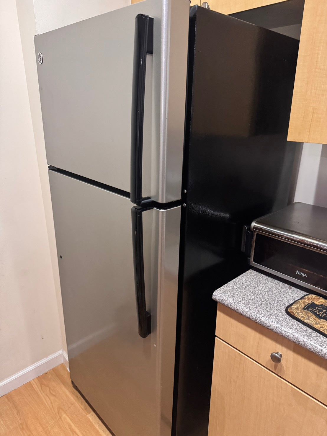 🚚 Product Sold – GE Stainless Steel Top and Bottom Refrigerator 🚚 Product Sold – GE Stainless Steel Top and Bottom Refrigerator